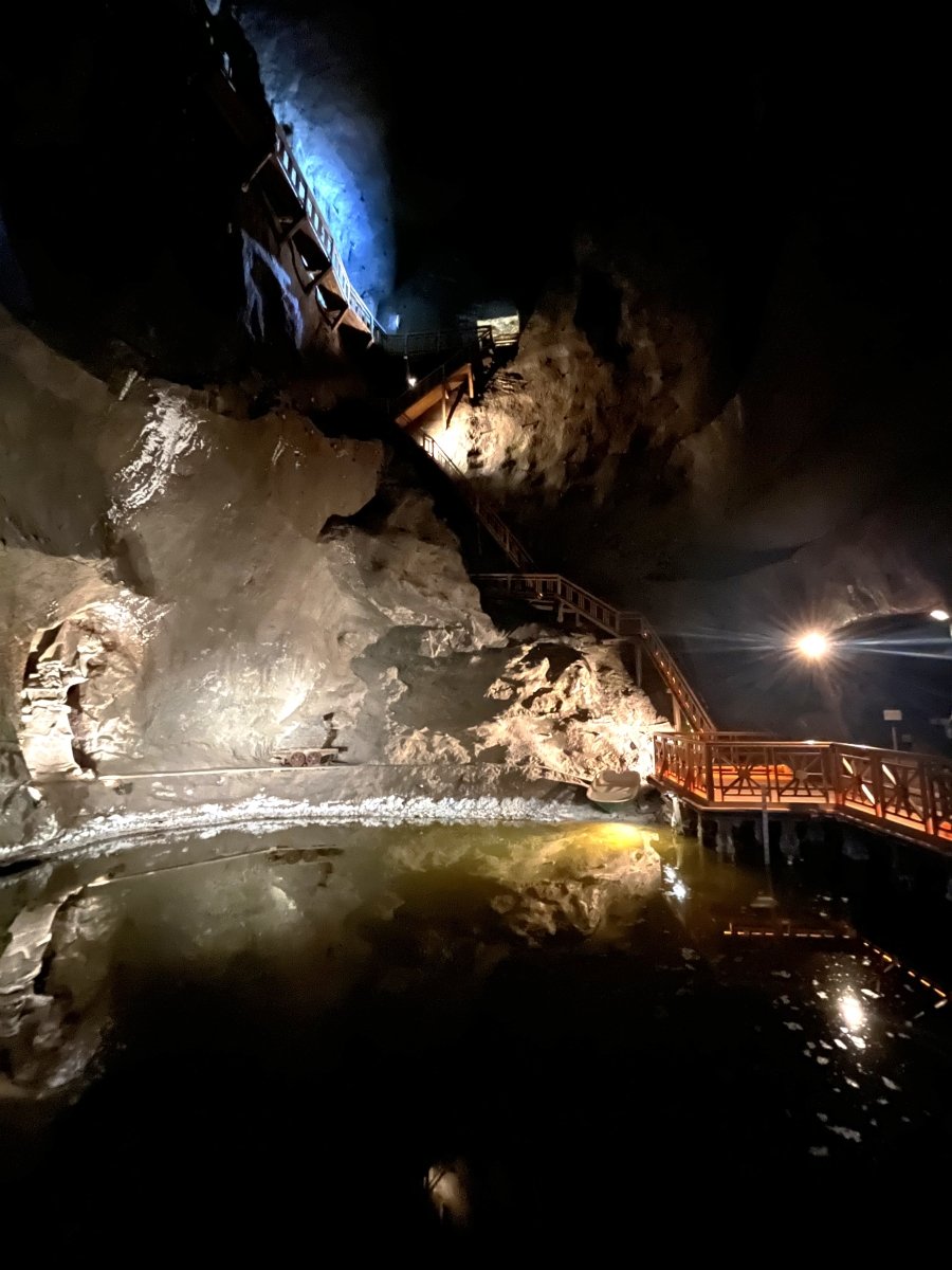 Discover the Marvels of the Wieliczka Salt Mine